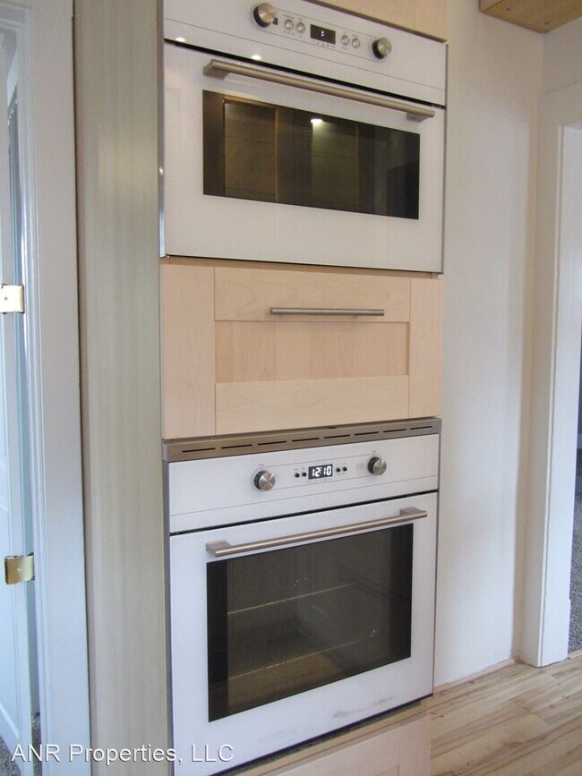Foto del edificio - 2 br, 1 bath House - 826 W Lewis