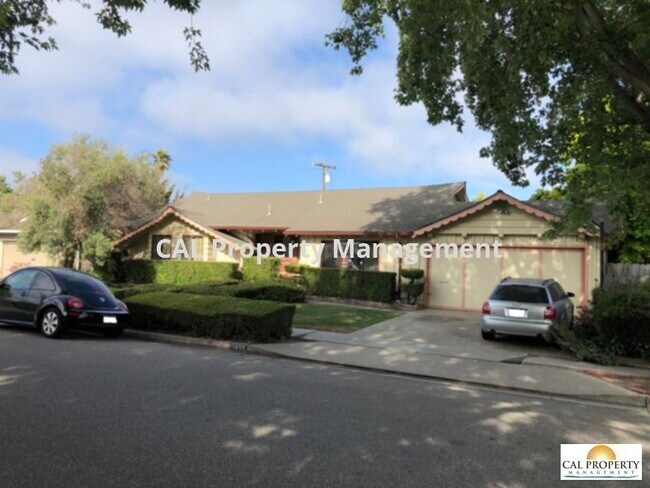 Building Photo - Great South Salinas Home Available Now! 3 ...
