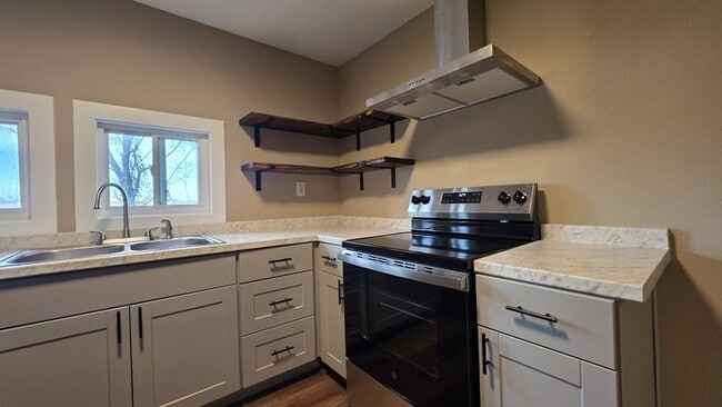 Foto del edificio - Totally Renovated, Private Cottage Now For Rent