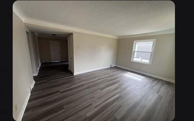 Foto del edificio - 12904 Garfield Ln