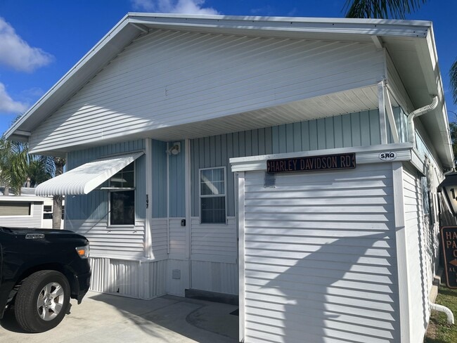 Photo - 1674 University Pkwy House