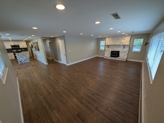 Building Photo - 6358 S Mount Vernon Dr