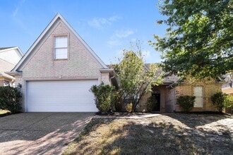 Building Photo - 10109 Lynham Dr