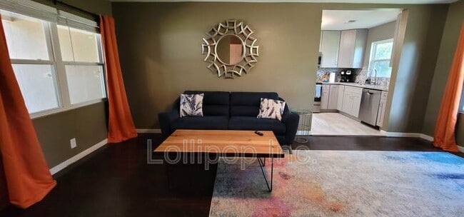 Photo - 3425 Rebecca St House