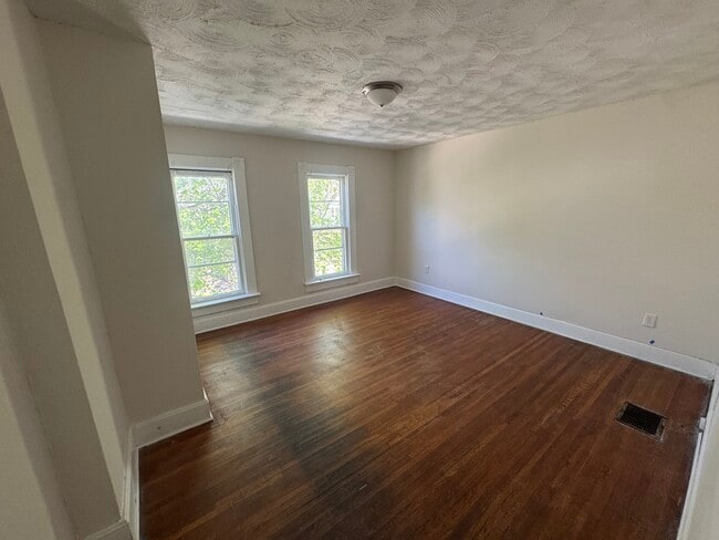 Building Photo - 63 W Blake Ave