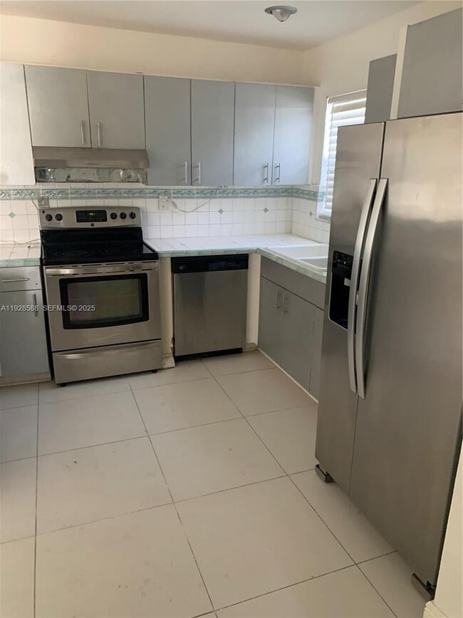 Foto del edificio - 14300 SW 105th Ave