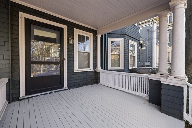 Foto del edificio - 111 Lake View Ave