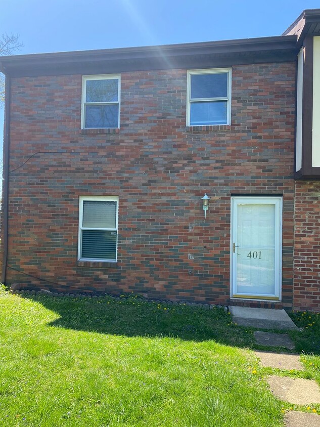 Primary Photo - 3 Bedroom Townhome in Cross Lanes