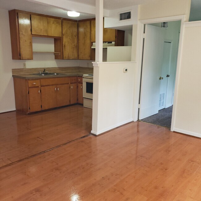 Foto del edificio - 519 Ferguson St