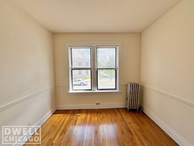 Foto del edificio - 1544 N Kedzie Ave