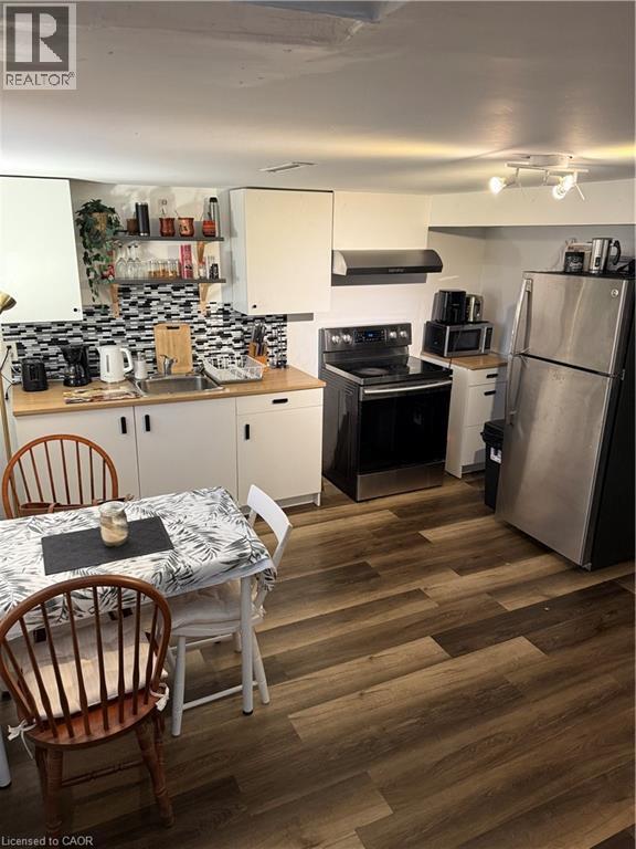 Building Photo - 8 Myrtle Ave