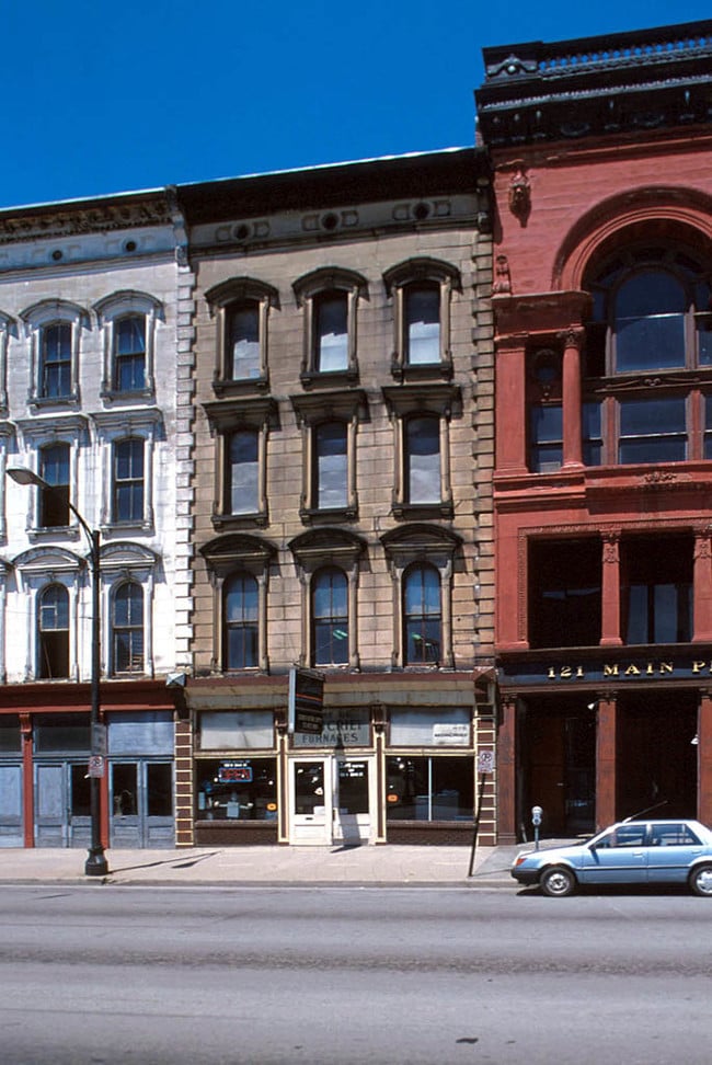 Building Photo - 123 W Main St