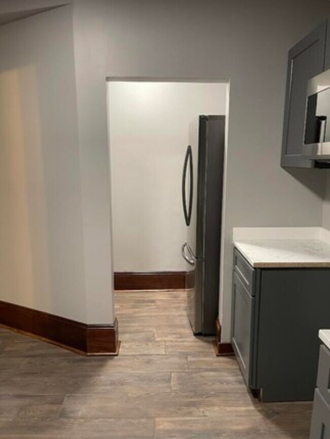 Foto del edificio - 1338 W 85th St