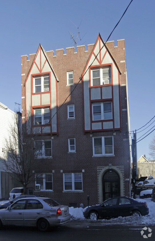 Building Photo - 189 Stevens Ave