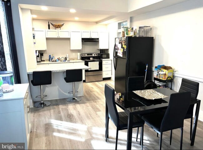 Building Photo - 2150 Green St