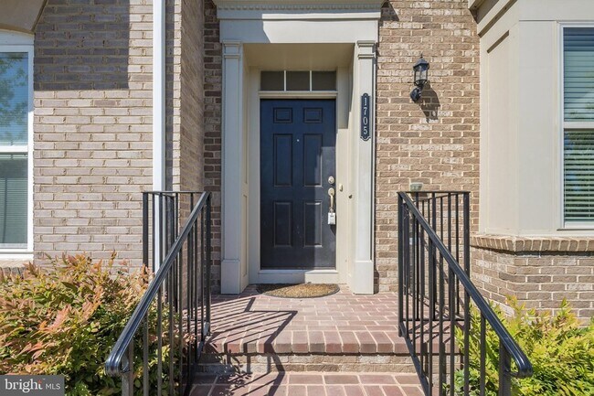 Foto del edificio - 1705 Cottonwood Grove Rd