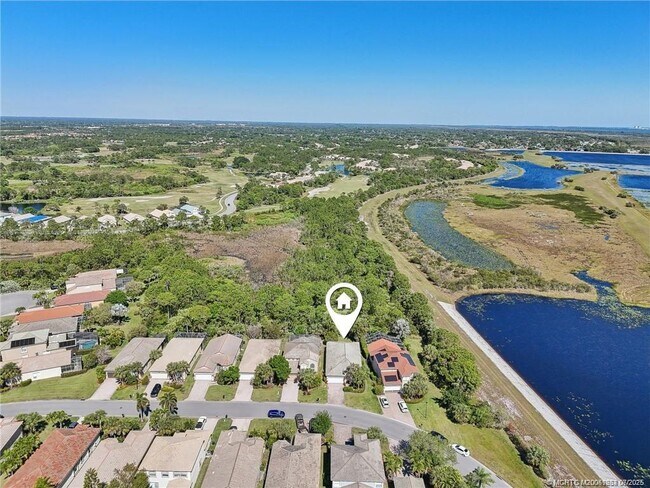 Foto del edificio - 3796 NW Deer Oak Dr