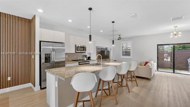 Foto del edificio - 10455 NW 82nd St