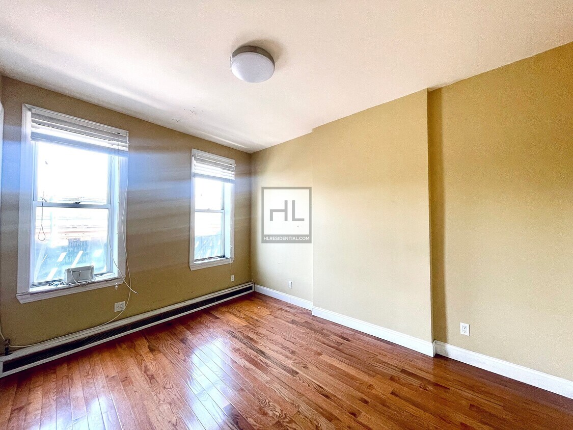 Primary Photo - TWO ROOMS + Private Bathroom | Jamaica Ave...