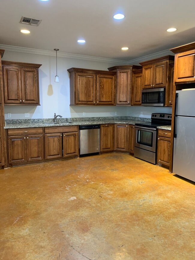 Foto del edificio - 3 Bedroom 2 bath Duplex for lease