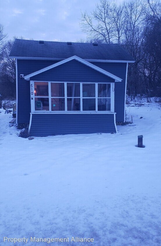 Primary Photo - 3 br, 1 bath House - 510 Lamson Rd.