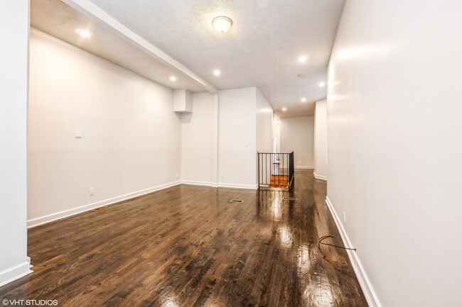 Building Photo - 4623 S Evans Ave