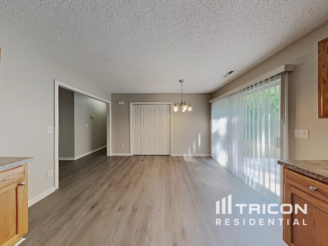 Foto del edificio - 2916 Westwinds Ct