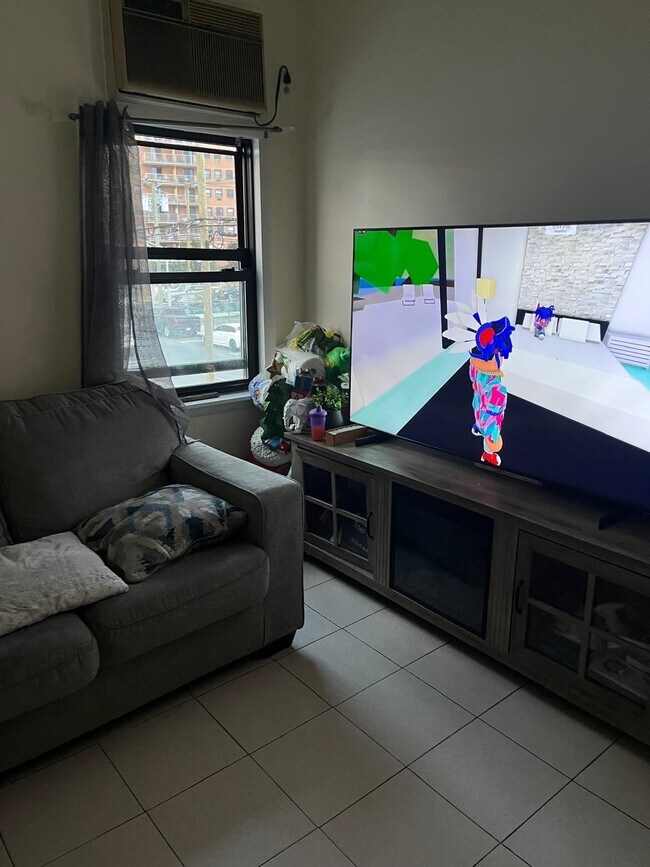 Foto del edificio - 108 57TH St