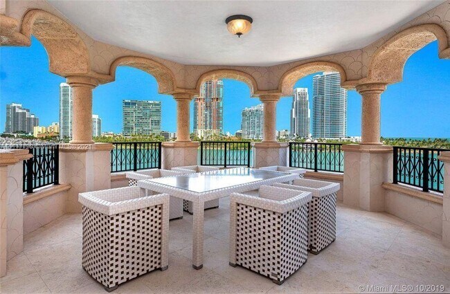 Building Photo - 7151 Fisher Island Dr