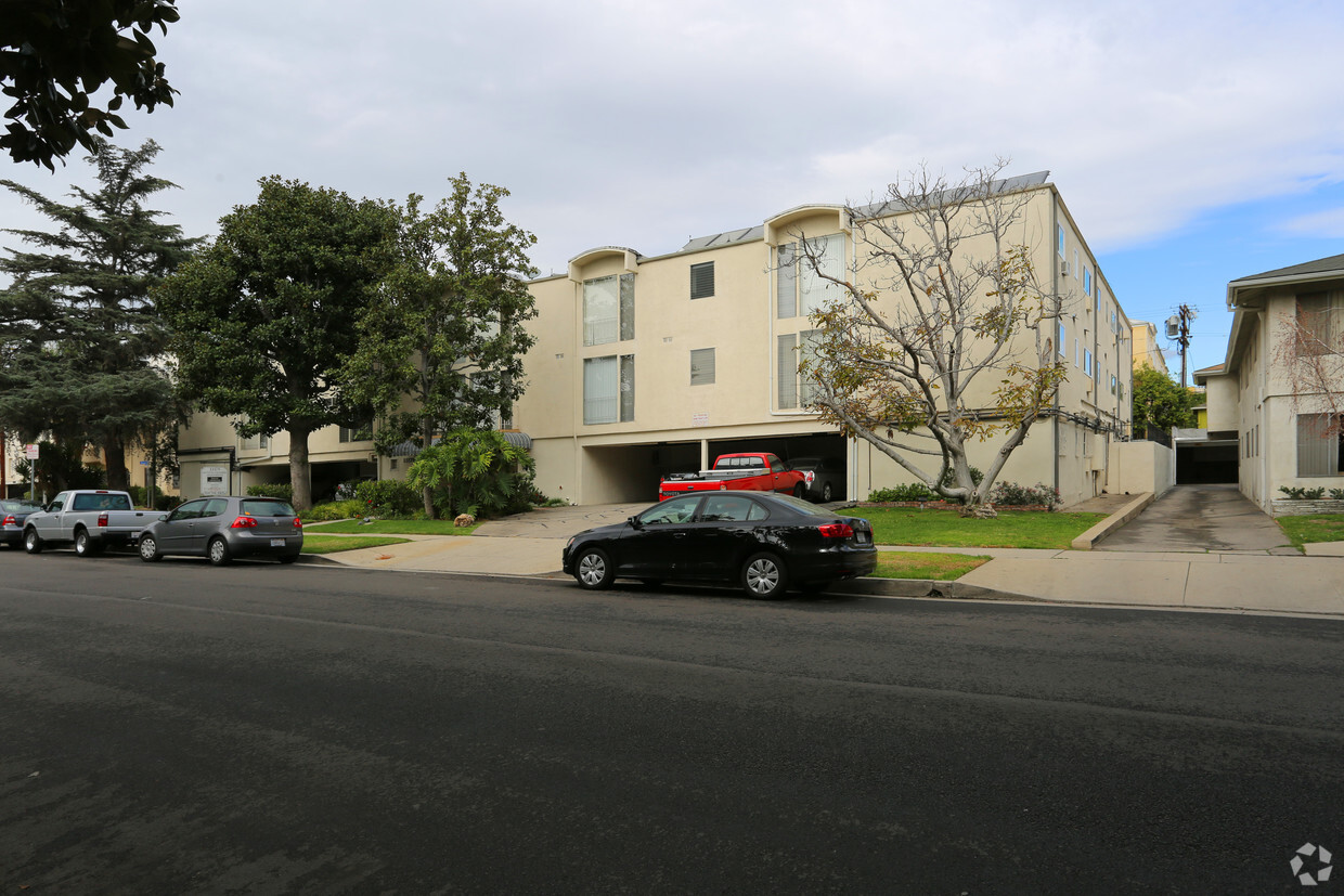 Primary Photo - Houston Galleria Apartments