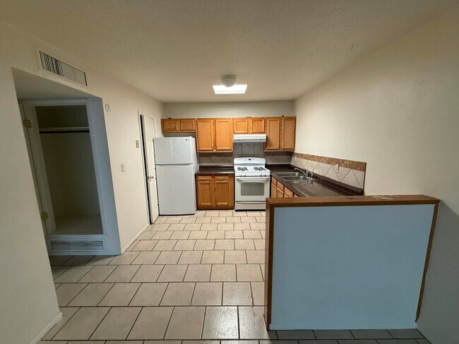 Foto del edificio - 5425 E 30th St