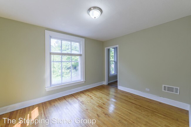 Building Photo - 2541 Aldrich Ave S