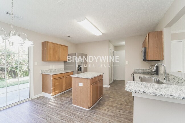 Foto del edificio - 6201 McIntyre Ridge Dr