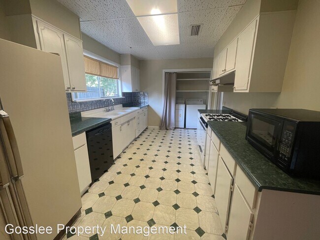 Foto del edificio - 2 br, 1 bath House - 725 Delaware Street
