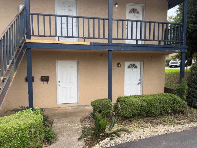 Downstairs unit close to TMH avail NOW!!! - Downstairs unit close to TMH avail NOW!!! Apartment