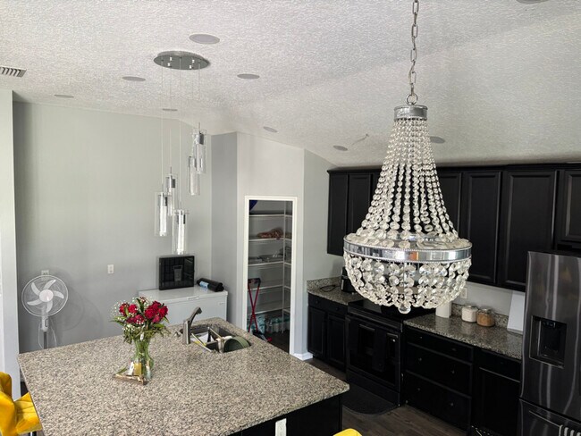 Foto del edificio - 437 Fort Drum Ct
