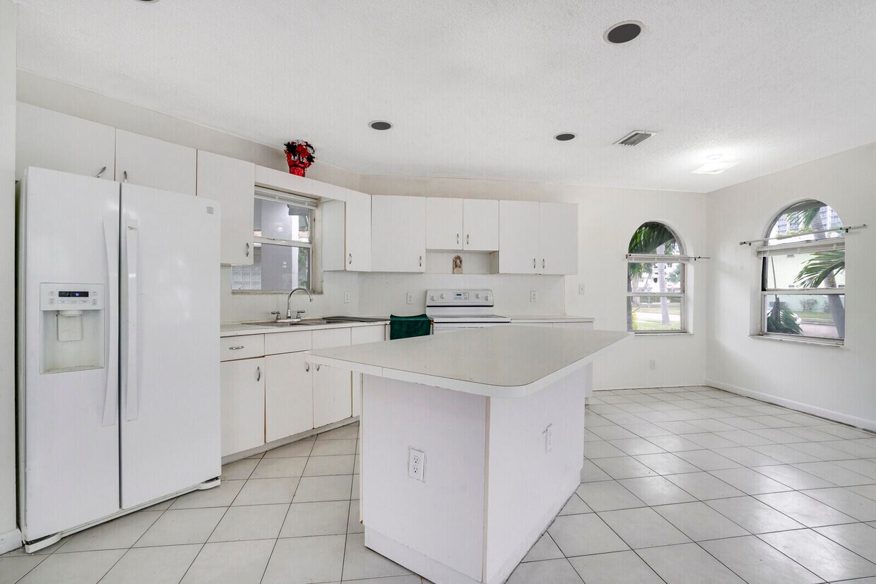 1640 Jackson St, Hollywood, FL 33020 - Townhome Rentals in Hollywood FL |  Apartments.com