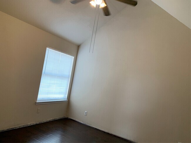 Building Photo - 14550 Fonmeadow Dr