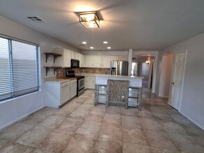 Building Photo - 29109 N Yellow Bee Dr