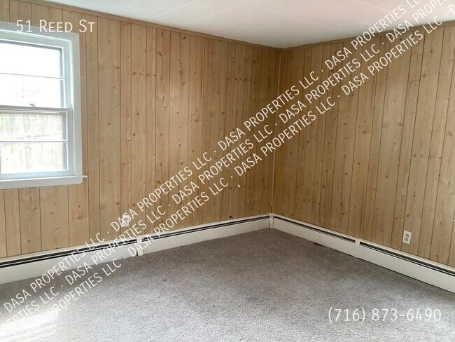 Building Photo - 51 Reed - 4 Bed / 2 Bath