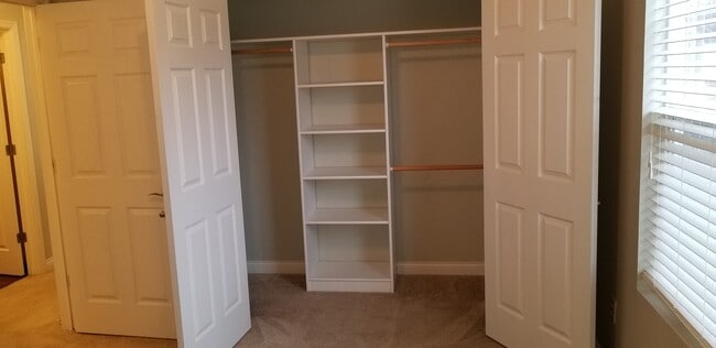 Building Photo - Knightstown Villas