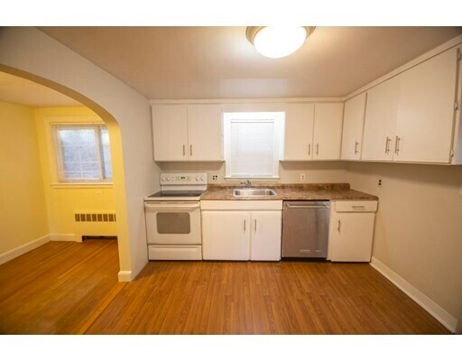 Building Photo - 22 Pheasant Hill St