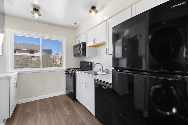 Foto del edificio - Beachside Living with Beautiful Bay Views