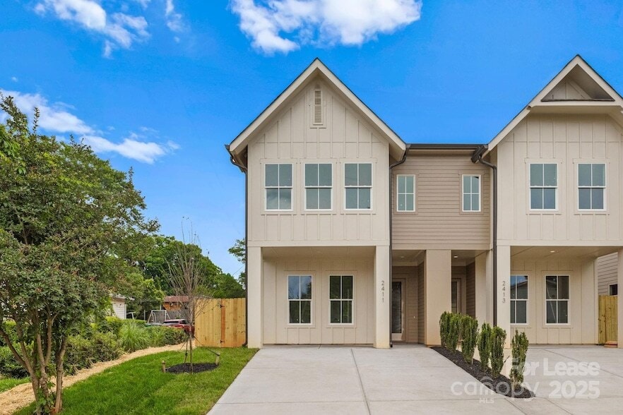 Foto principal - 2411 Pruitt St