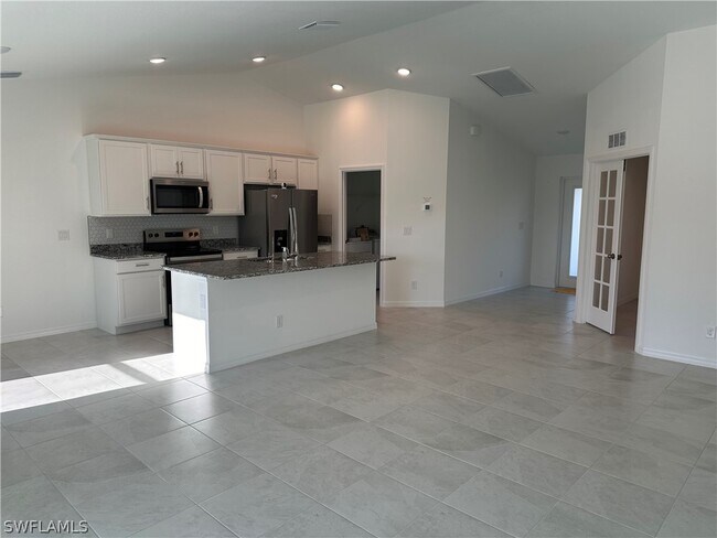 Building Photo - 1116 NW 20th Pl