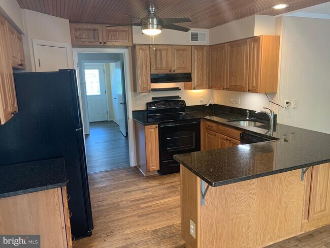 Foto del edificio - 4413 Pleasant Valley Rd