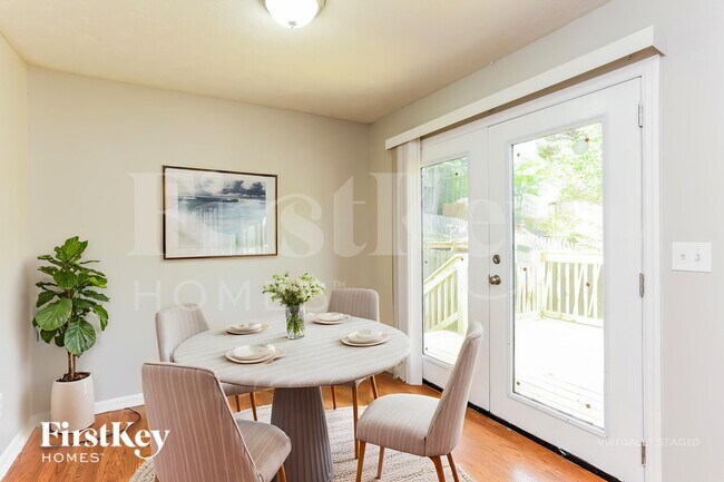 Foto del edificio - 1717 Bertram Ln SW