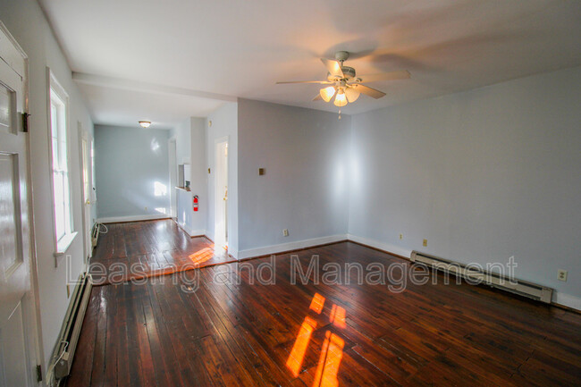 Building Photo - 27 Archdale St