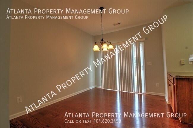 Foto del edificio - 2764 Deerwood Lane