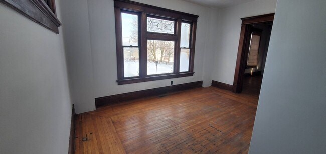 Foto del edificio - 221 S Seneca Ave